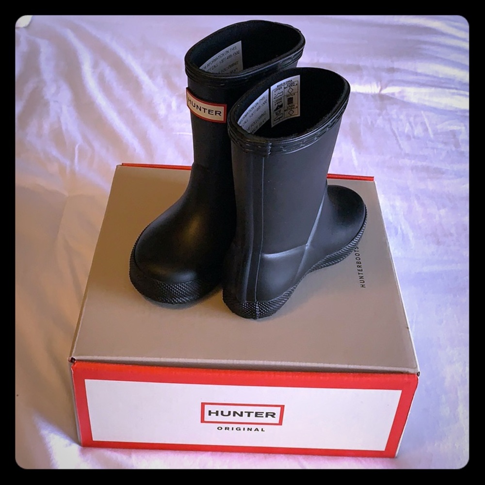 Brand new black hunter boots for toddler!